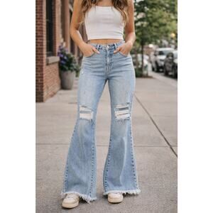 Hidden LA Women's Blue Distressed Straight Jeans 26. Die Spot below label & hem.